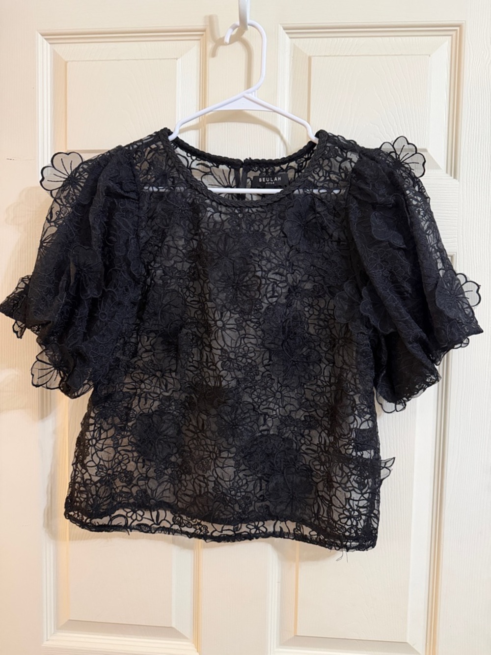 Beulah Black Floral Lace Puff-Sleeve Top